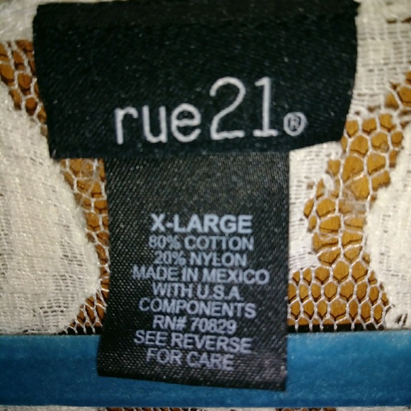 Adorable. Shear lace pullover top! - Picture 7 of 7